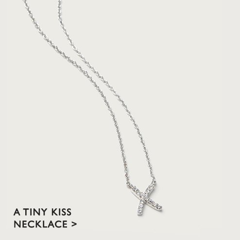 A Tiny Kiss Necklace