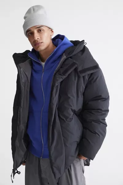Standard Cloth Max Hooded Puffer Jacket
